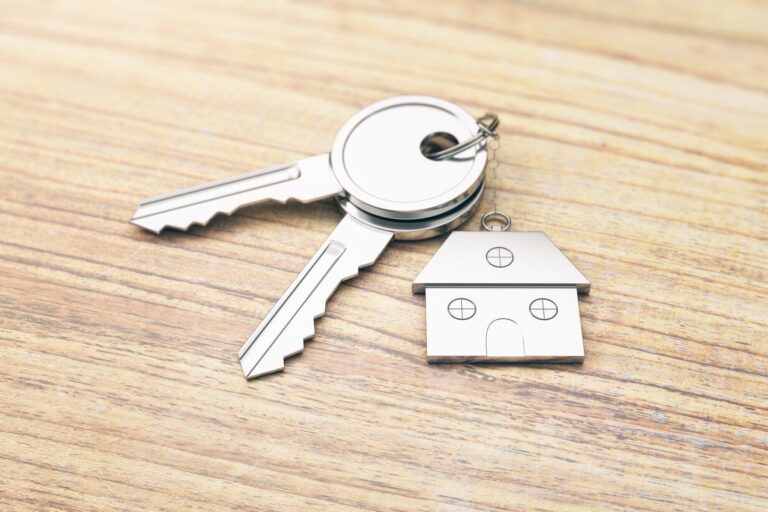 Close-up-of-keys-with-house-ke