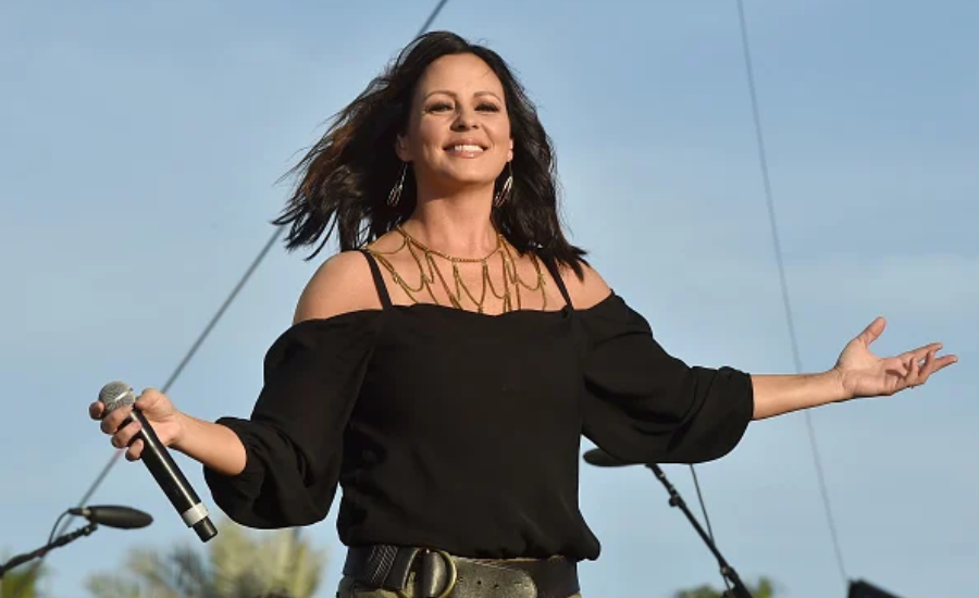 Sara Evans Net Worth: Bio, Family, Personal Life, Career & More