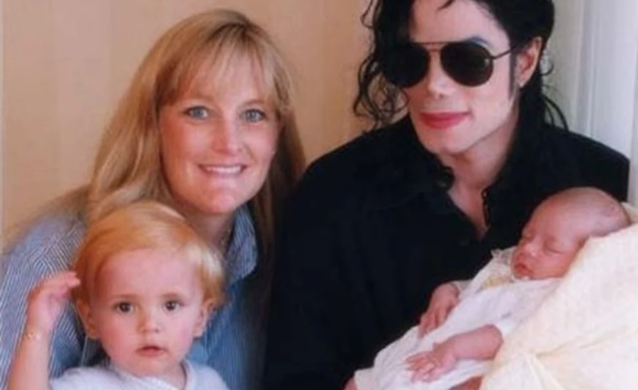 Debbie Rowe Personal Life